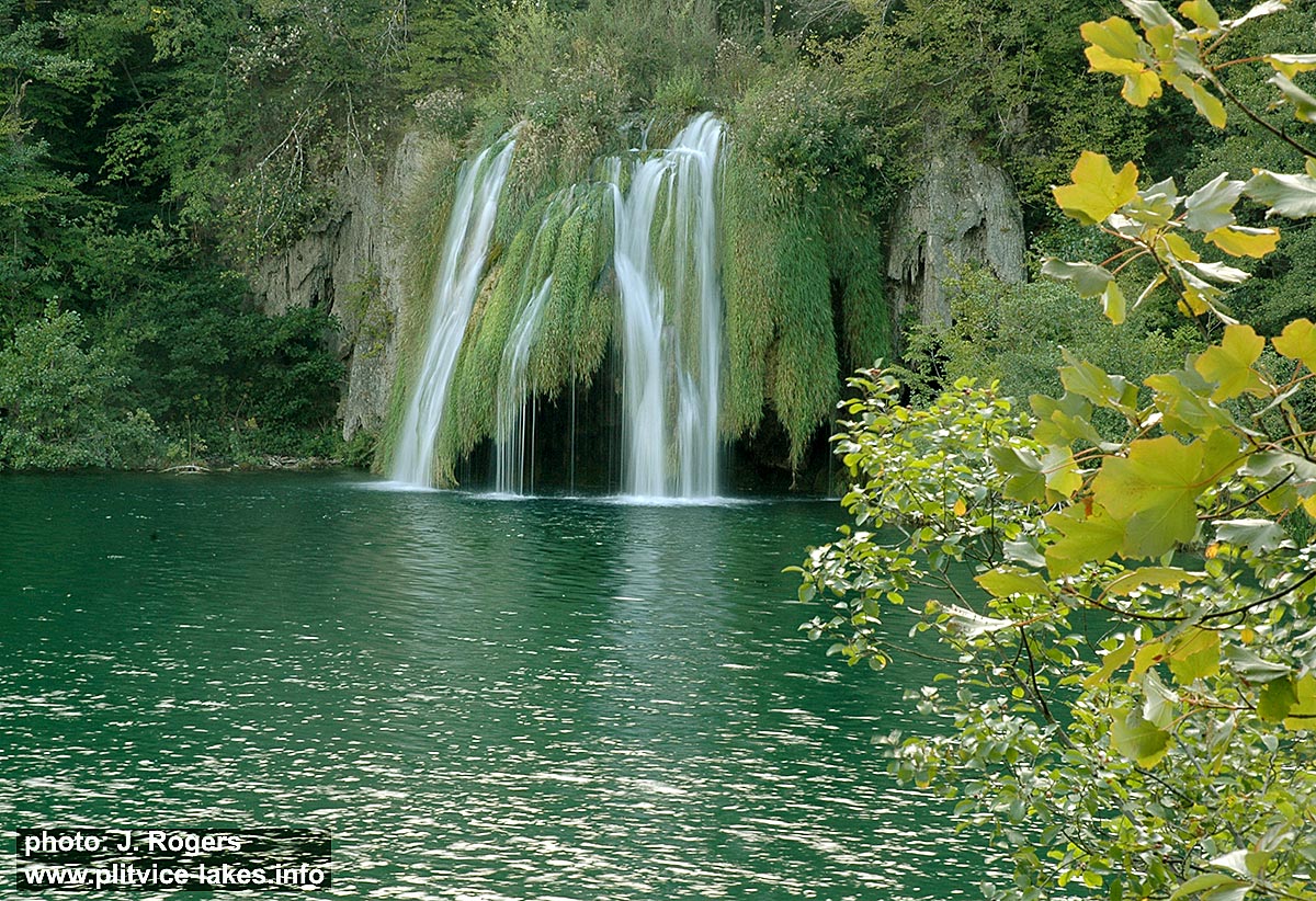 Waterfall @ Ciganovac Lake @ Plitvicka Jezera National Park